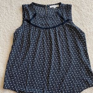 Lace detail flowy sleeveless shirt